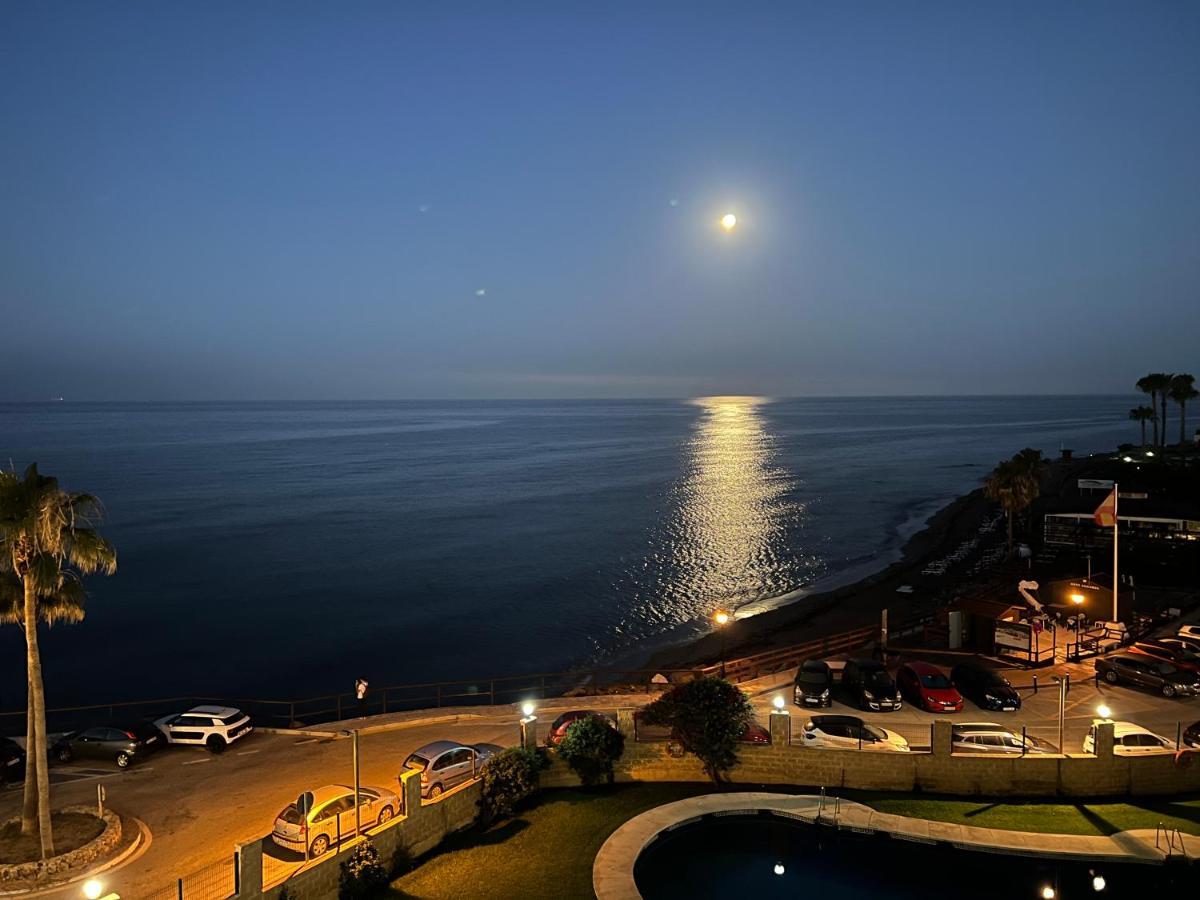 Апартаменти Ribera Playa Alhamar Sitio de Calahonda Екстер'єр фото